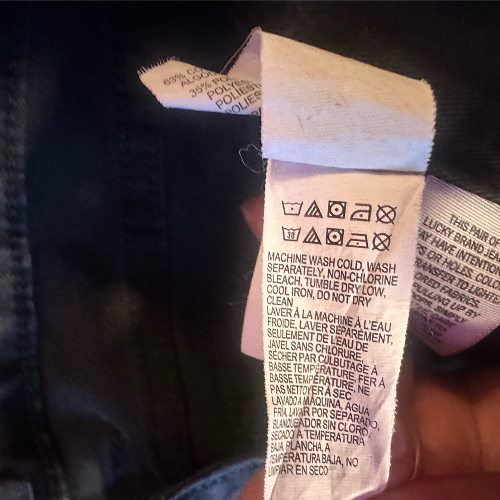 Lucky Brand Women's Dark Wash Jeans - Picture 3 of 5